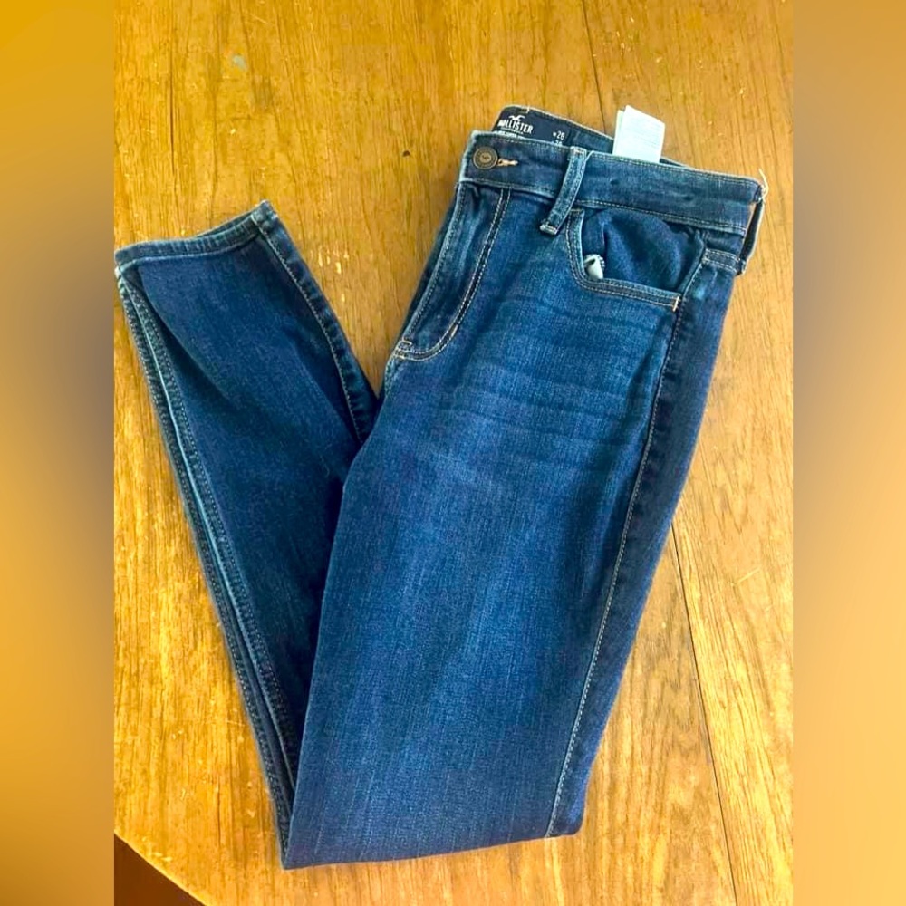 High Rise Dark Washed Skinny Jeans